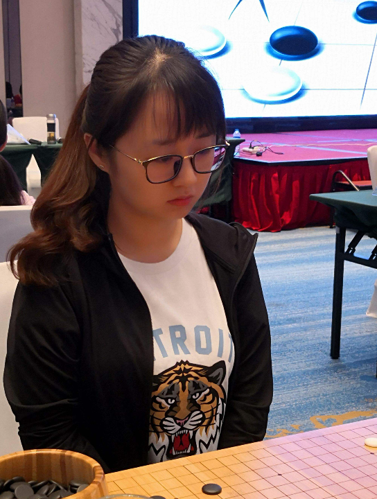 【战鹰】围棋少女战鹰比赛的精彩瞬间!