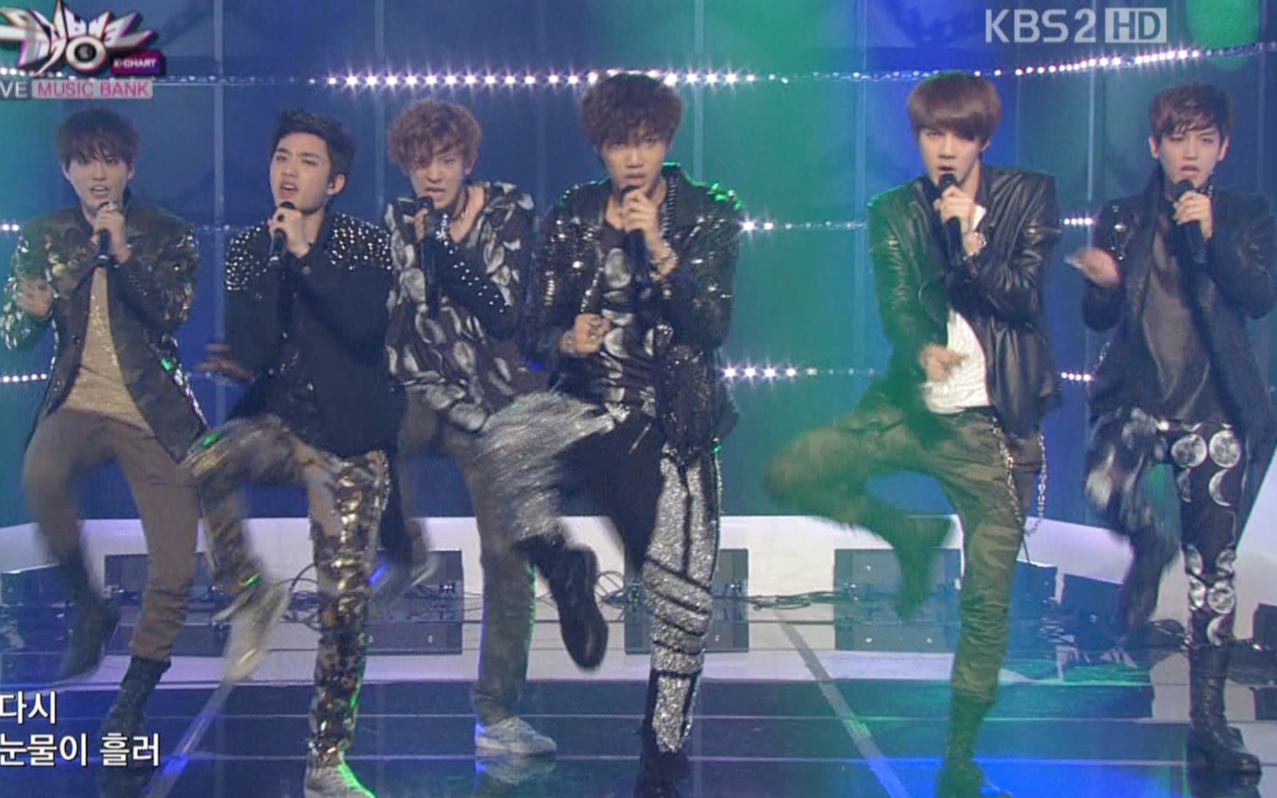 [图]【Live】EXO-K「History+MAMA」120413