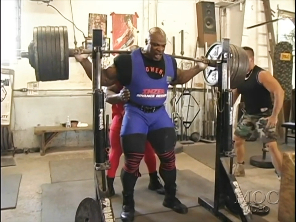 史上最强腿部训练,罗尼·库尔曼蹲完800磅深蹲后接着蹬一吨倒蹬