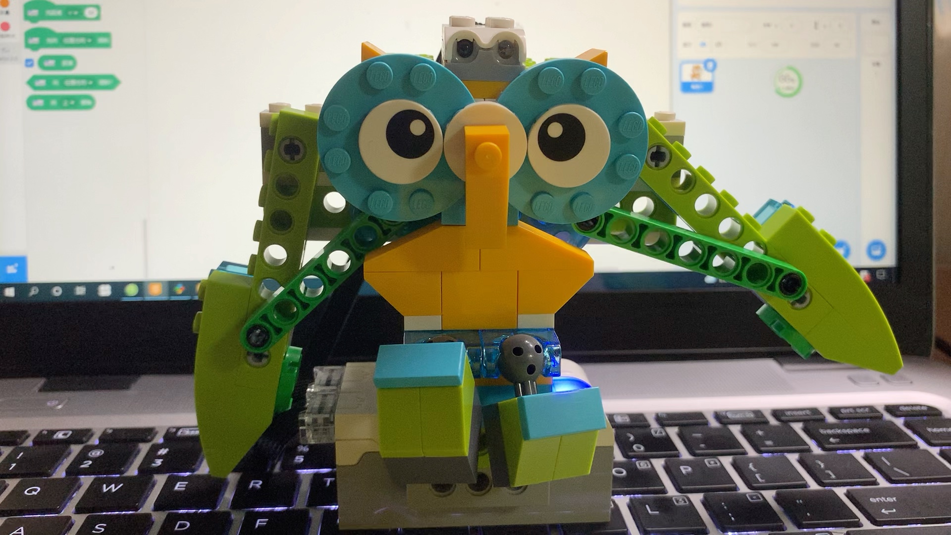 乐高wedo2.0猫头鹰