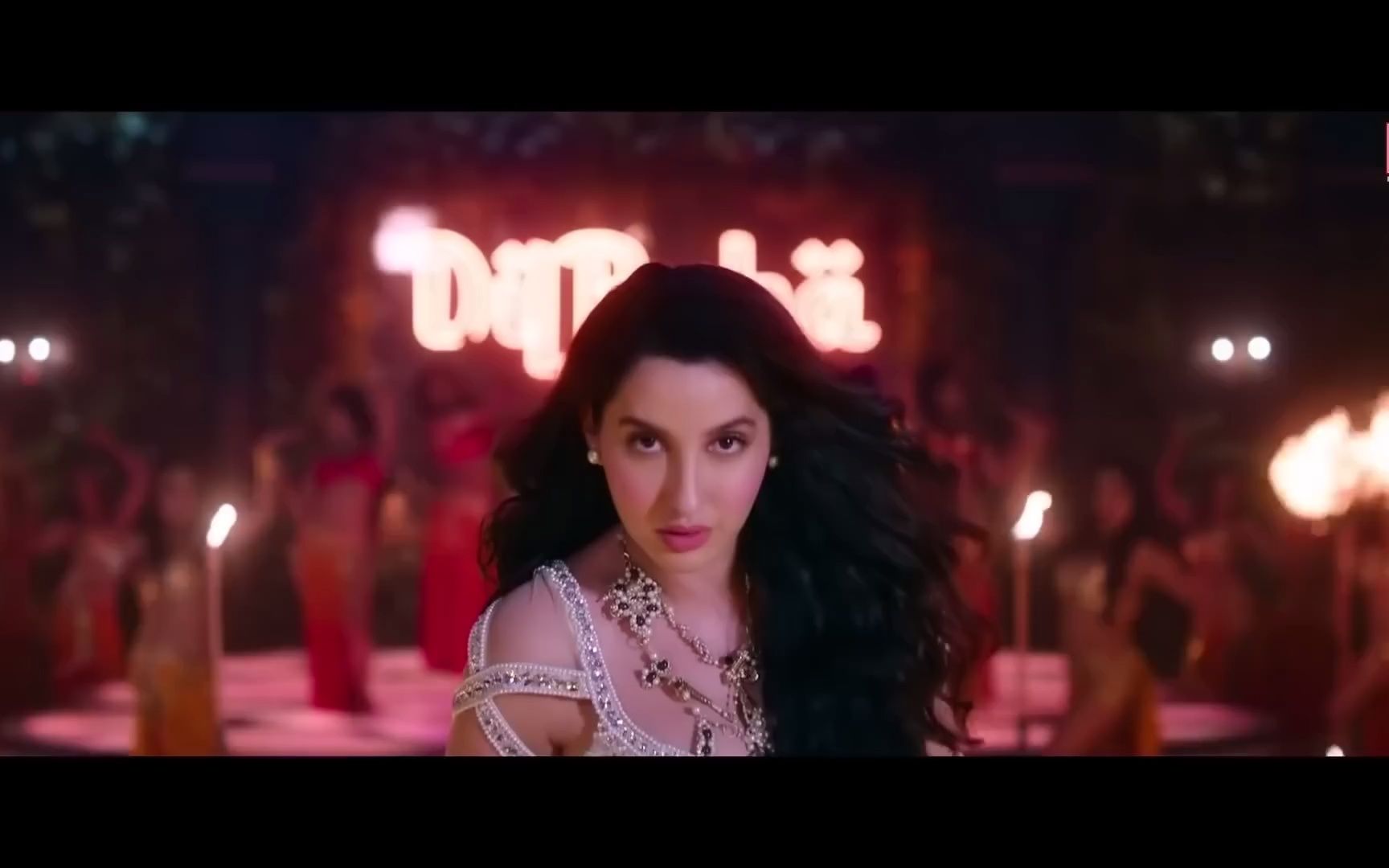 [图]印度美女热舞 Nora Fatehi | Satyameva Jayate 2 | John A, Di