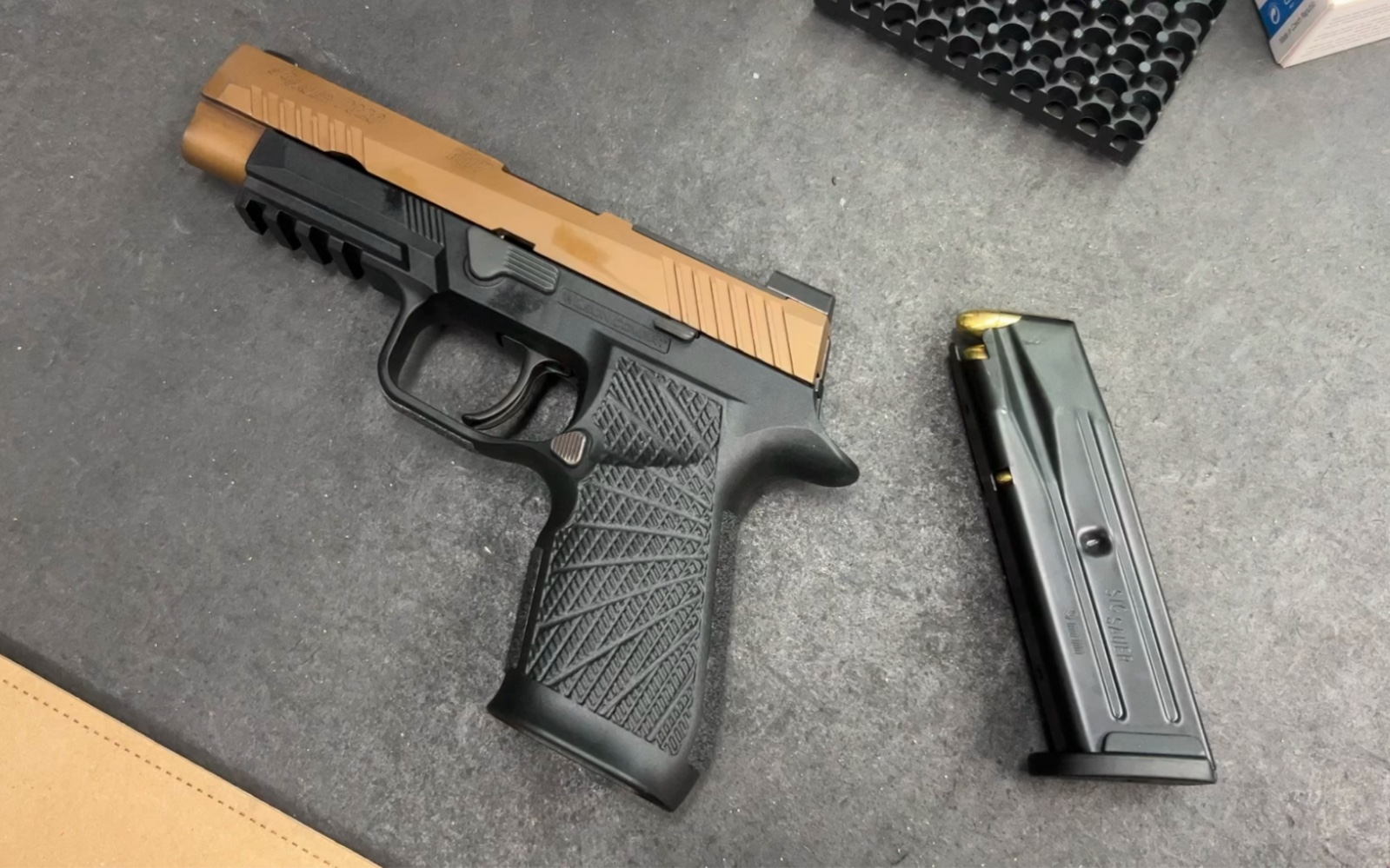 p320 m17 two tone 9毫米口径