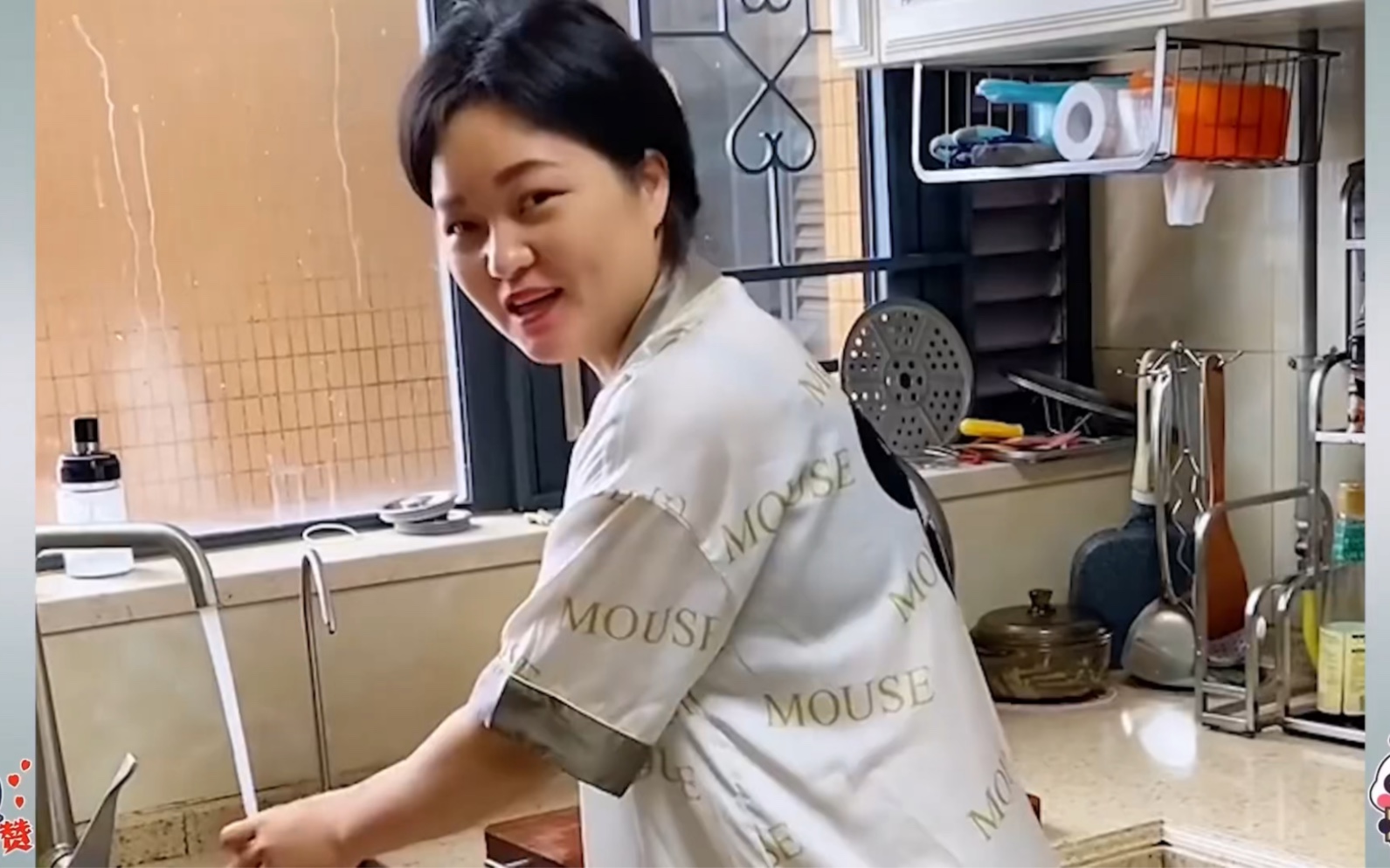 王蓉:每天凌晨5点起床给老公煲汤,老公每月给50万零花钱!