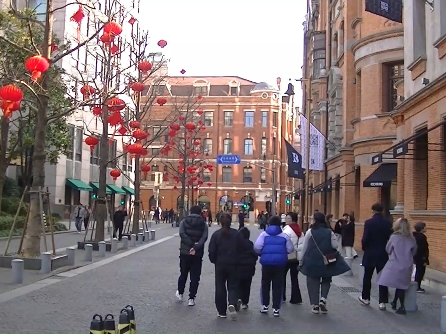 圆明圆路步行街(上海洛克外滩源)2月17日哔哩哔哩bilibili