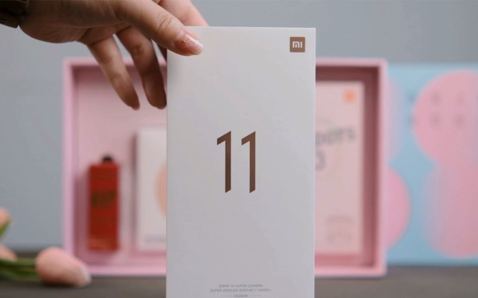 女王节小米11限定版礼盒开箱看看里面都有什么