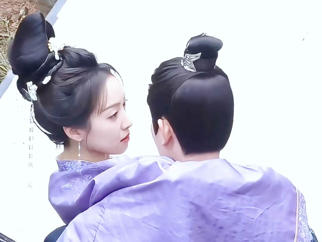 【楚瑜|卫韫】公主抱转圈颠一下脱衣服路透【宋茜|丁禹兮】