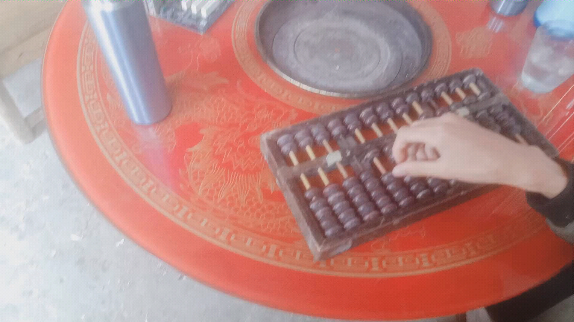 刚刚学的打算盘.