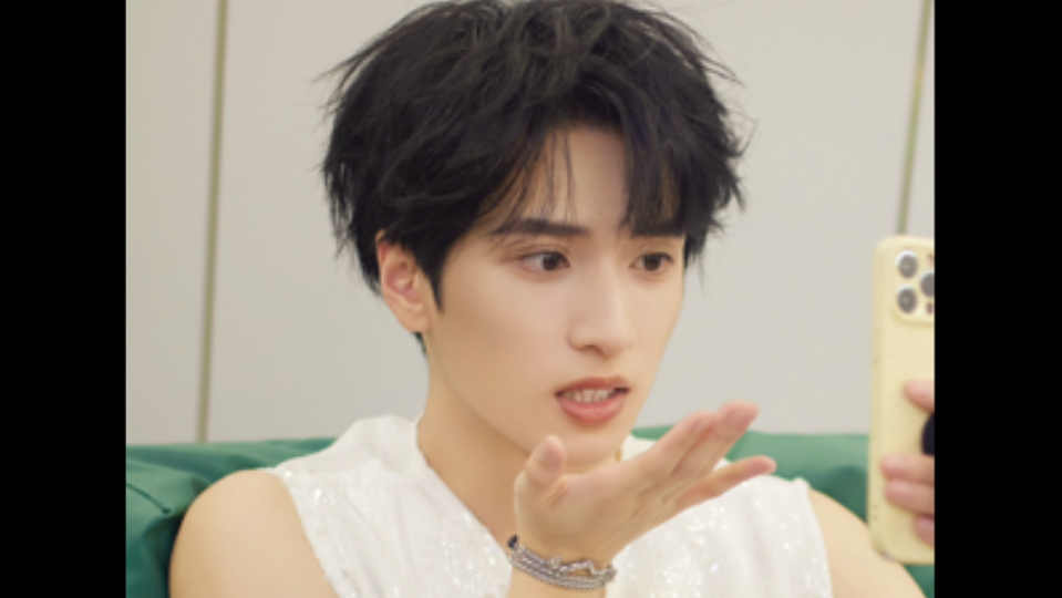 【严浩翔】都进来看帅气小熊93每天一遍心情舒畅