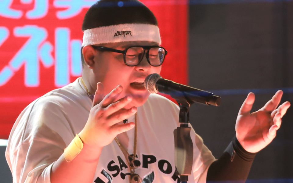 说唱新世代:landuo懒惰 《mom pray for me》