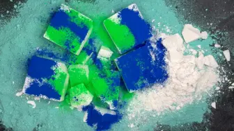 Download Video: Soft Dusty Gym Chalk with Green & Blue Pigments_HD