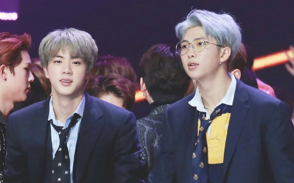 【金硕珍/金南俊/南硕】珍珍和熊熊大型玩水现场,连儿砸都跟着一起玩