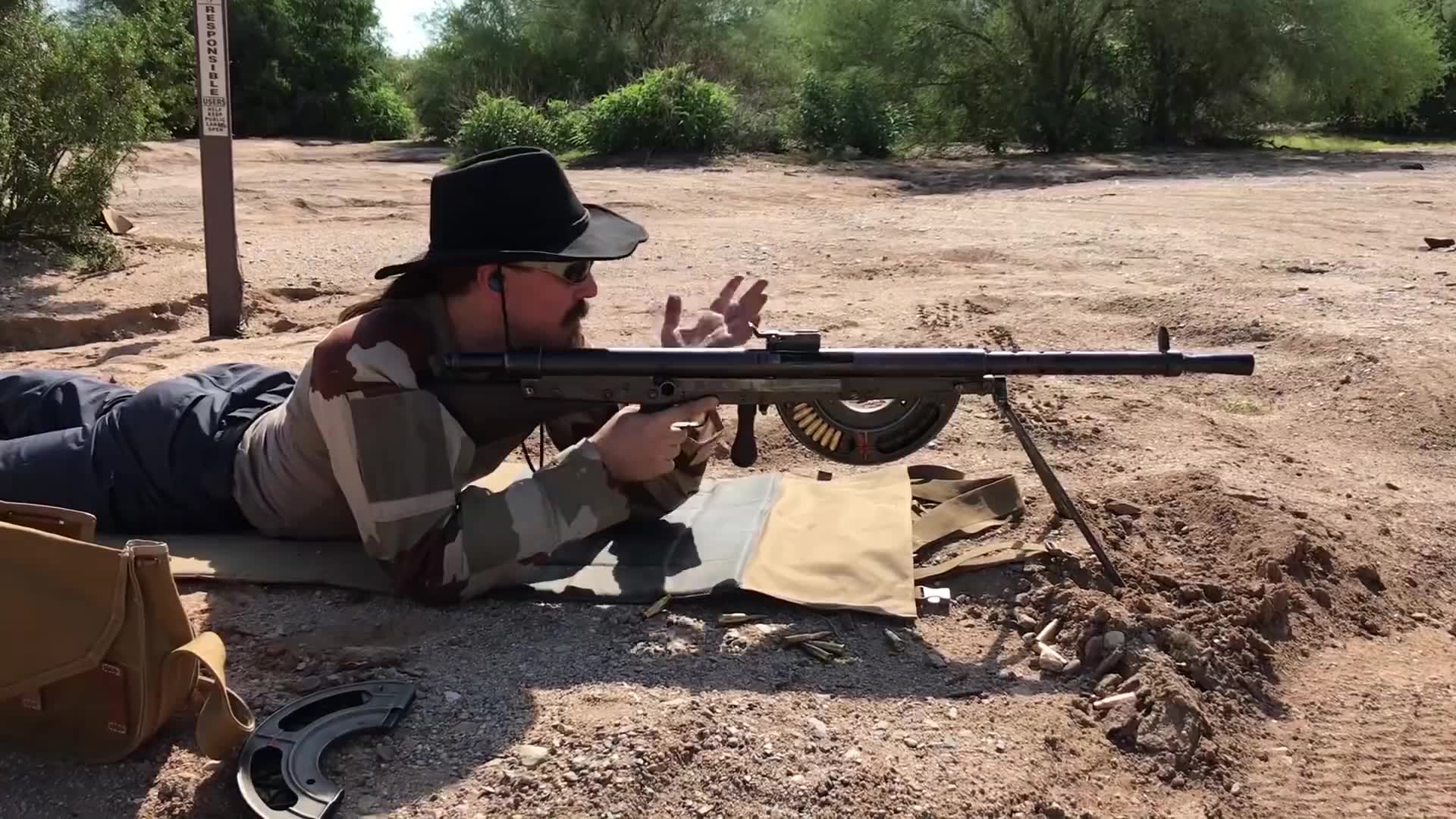 被遗忘的武器法国原装绍沙m1915轻机枪换弹与射击测试