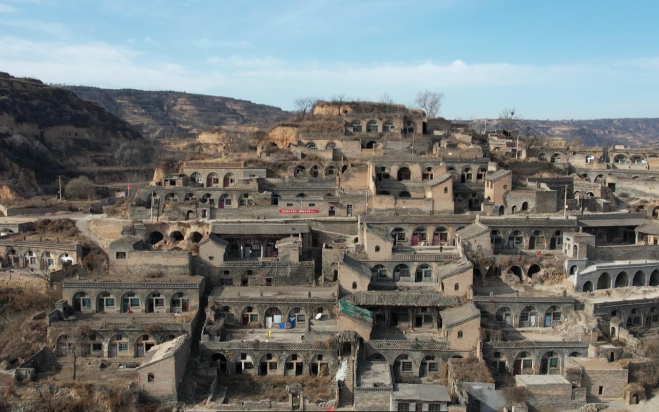 [图]黄土高原上一处罕见古村，九个大财主建成，居然有人来挖宝