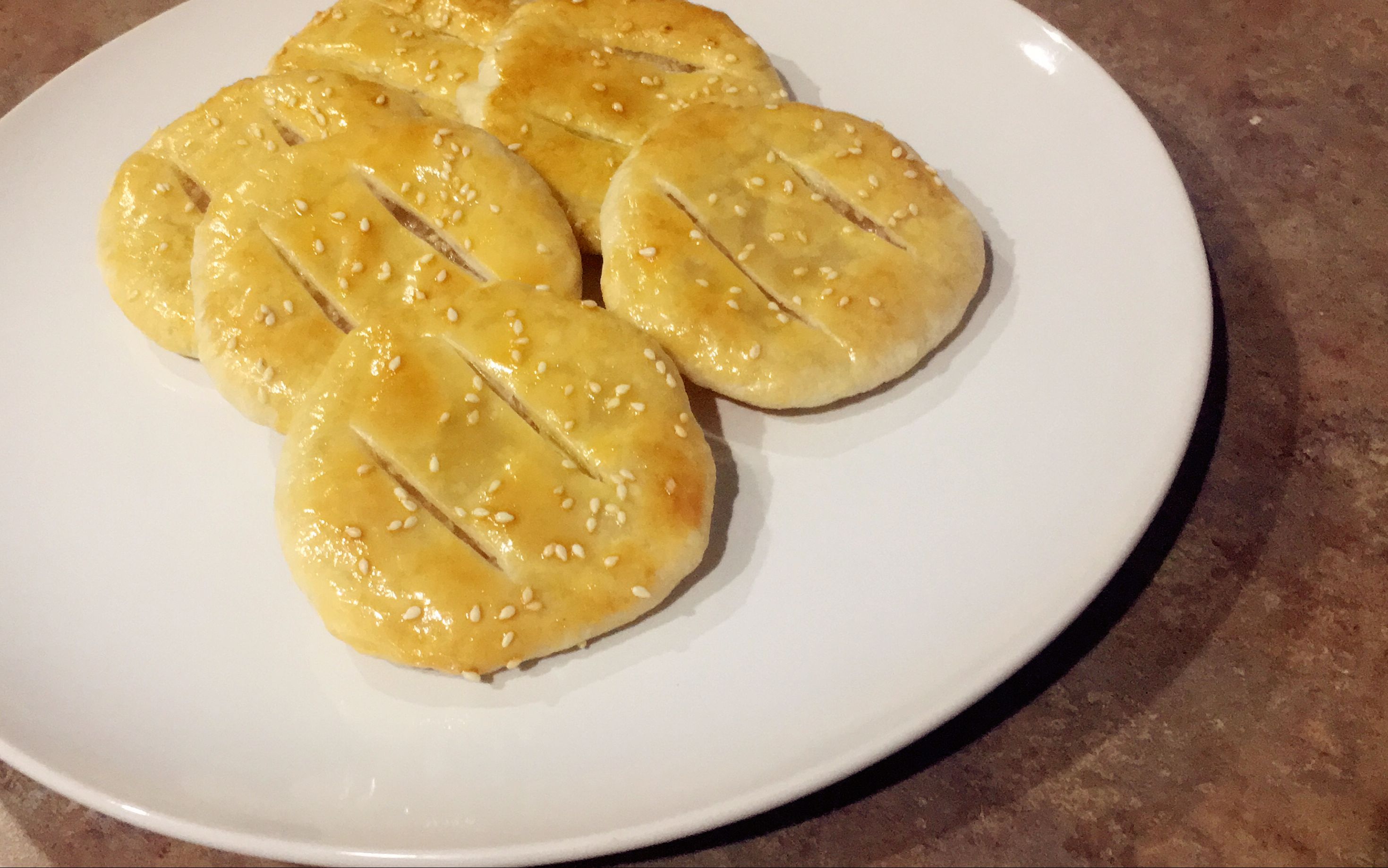 【咪酱】吃不腻的味道-老婆饼_哔哩哔哩 (゜-゜)つロ 干杯~-bilibili