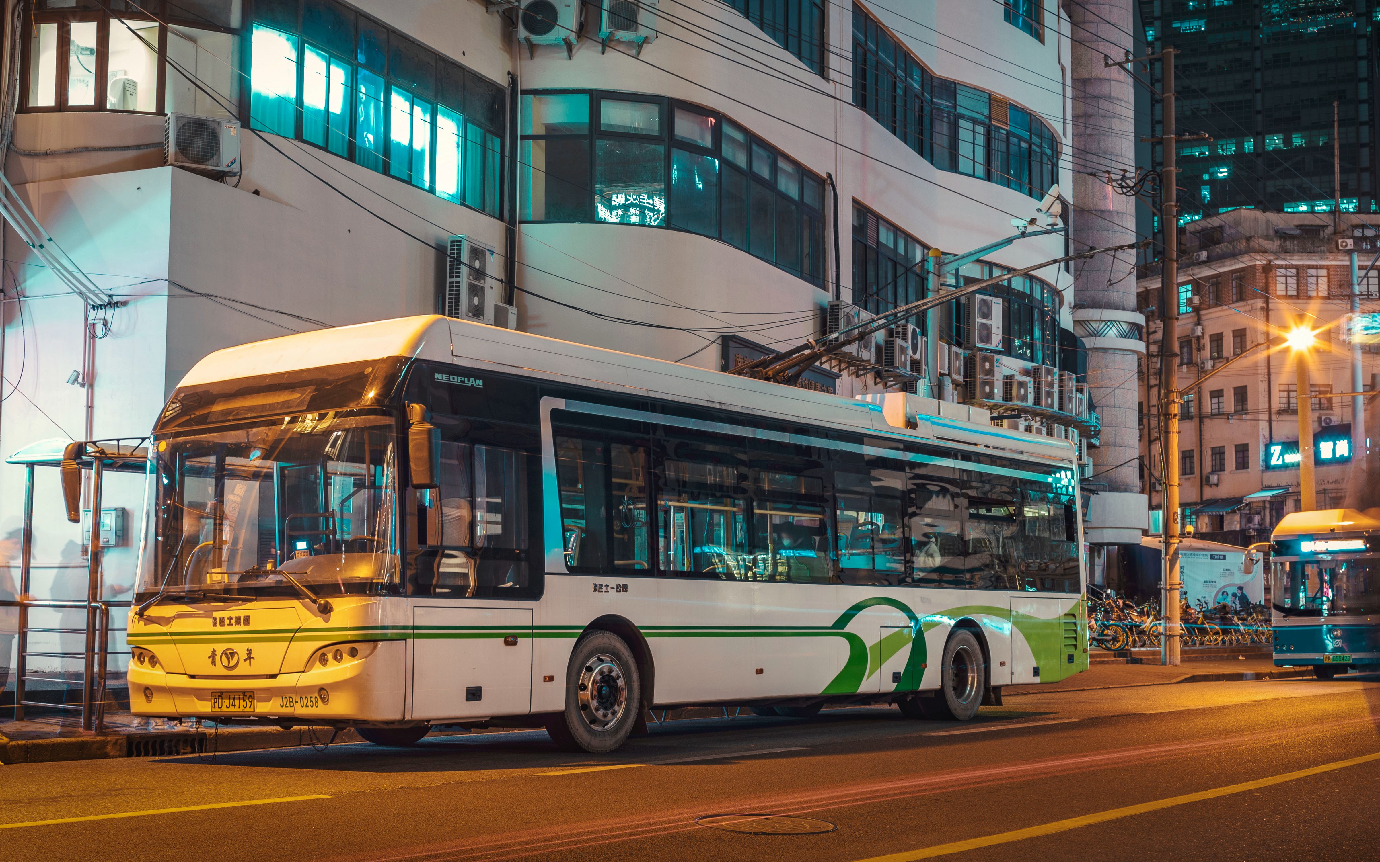 【上海公交】此番别离或难相见!14路"电尼"j2b-0258东新桥出站