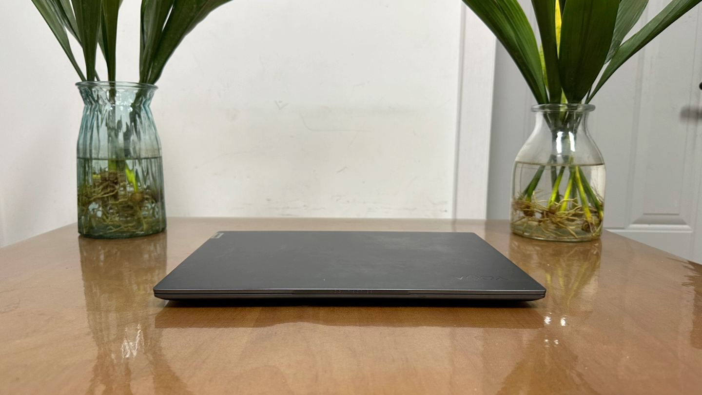 鉴赏一下 2880米 95成新 余保1年 联想 yoga 14sihu 2021款,实用i5