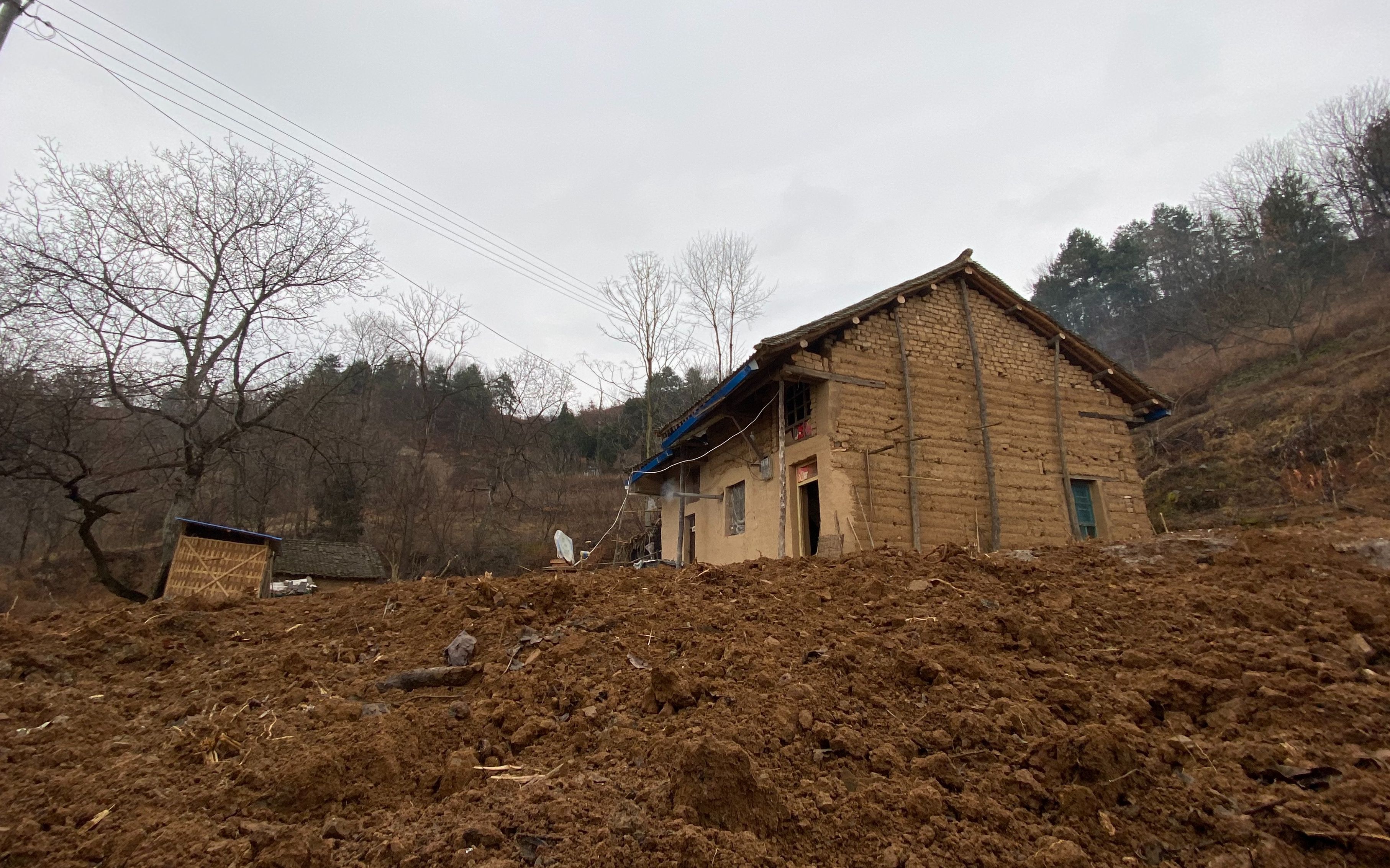 [图]山里急需一场雨雪，我妈蒸的包子让我带上，又去婶婶家给捎带东西