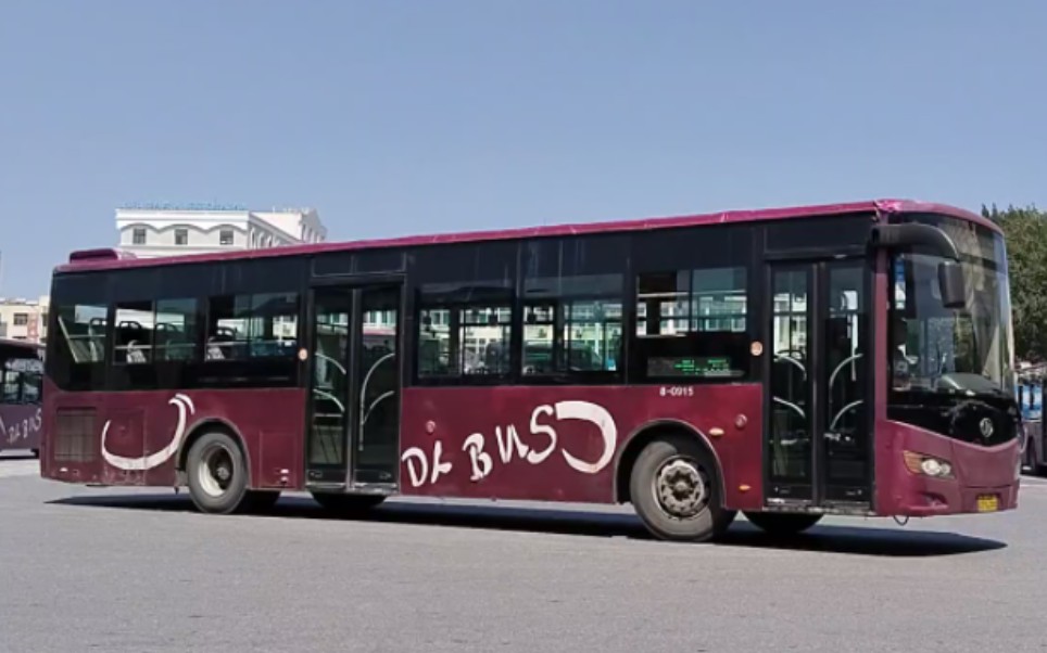 瓦房店公交2路加车(火车站→一职高)一汽ca6125sh2火车站出站