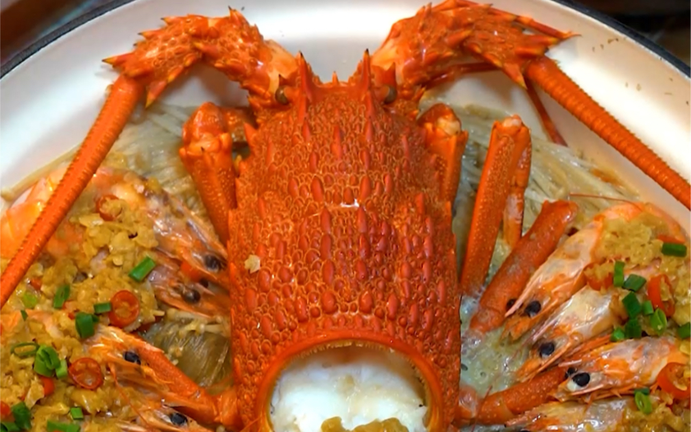 蒜蓉澳龙配上海鲜粥,元气满满的一顿晚餐