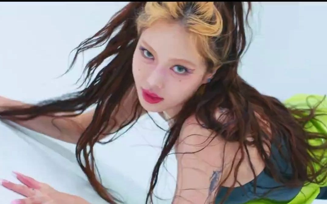 【金泫雅】新曲 nabillera mv公开