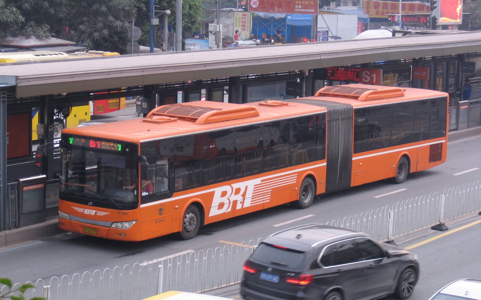 广州公交brt 一汽金龙xmq6180g2