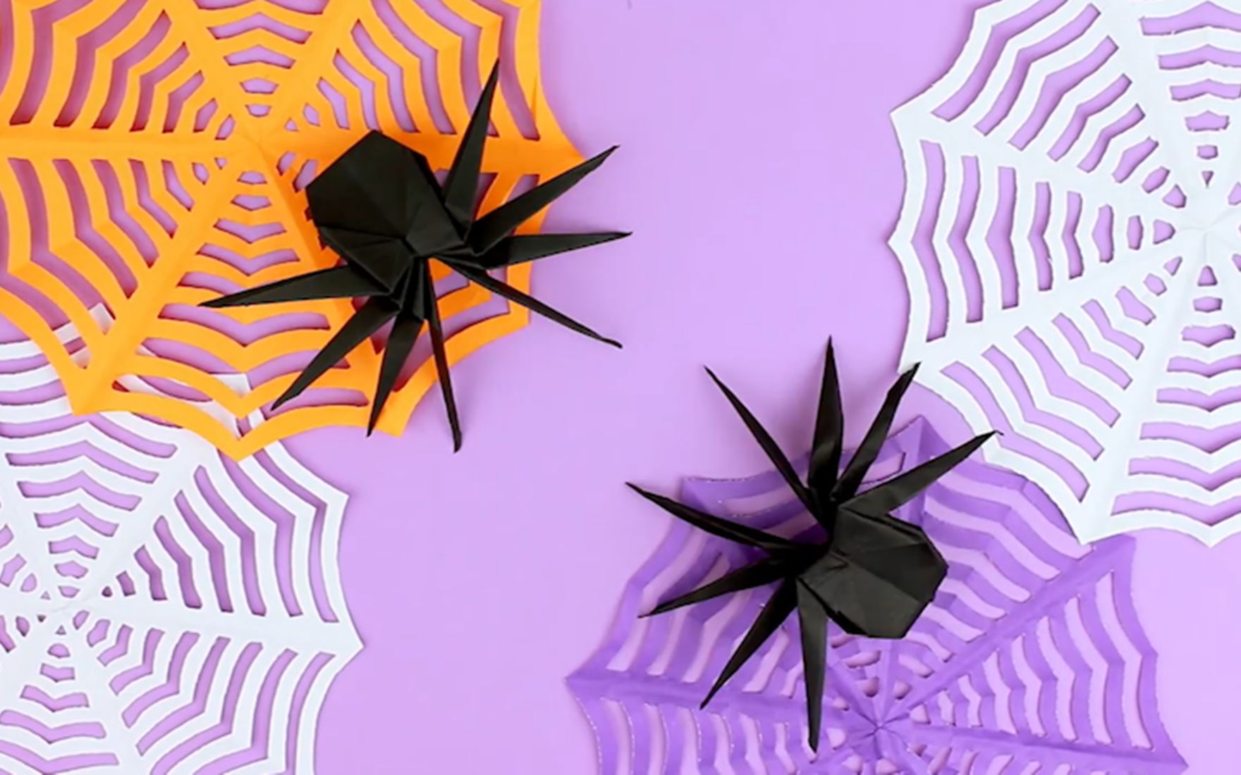 万圣节到了,教你用一张纸做非常逼真的蜘蛛,手工折纸_哔哩哔哩_bili