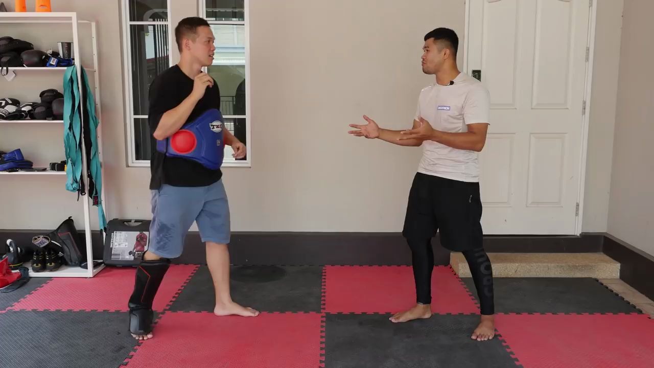 【自制字幕】泰国泰拳教学 正蹬的方法