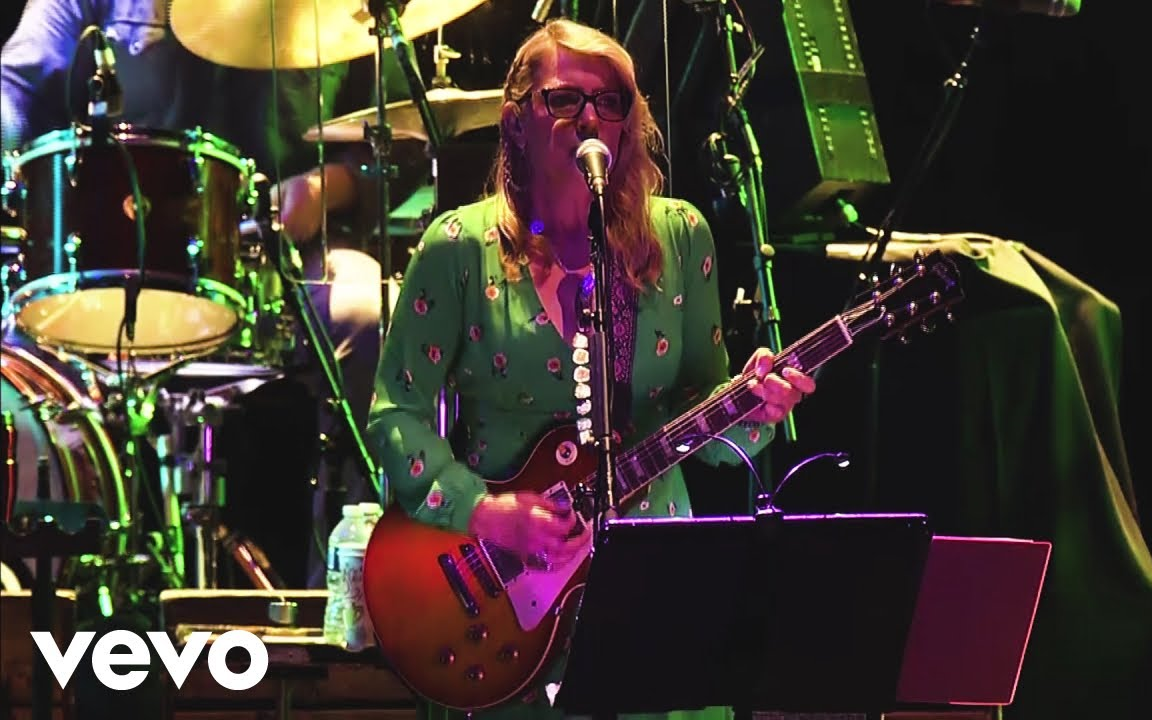 [图]Tedeschi Trucks Band - Tell The Truth