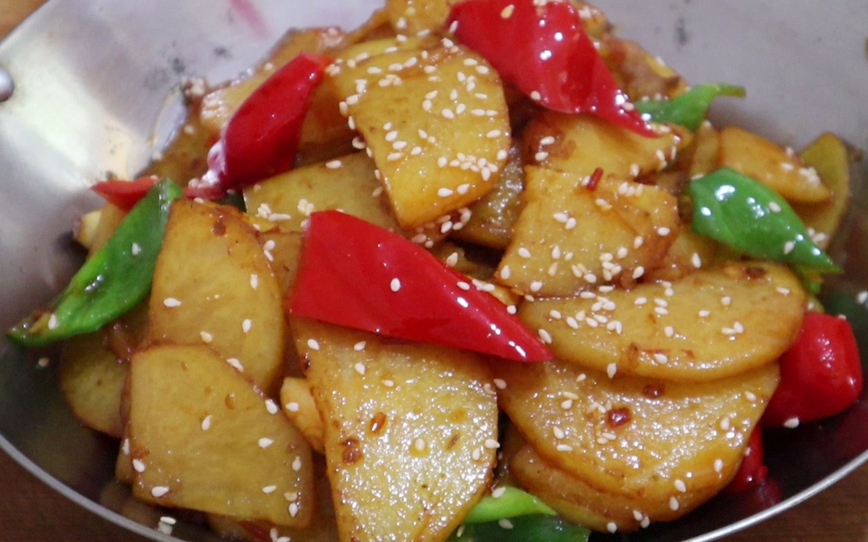 干锅土豆片怎么做_干锅土豆片的做法_许多心愿_豆果美食