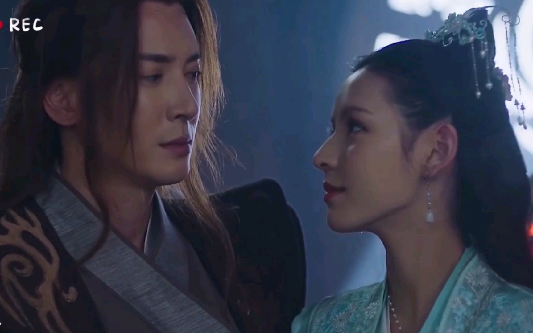 张予曦x韩栋雨中相拥亲吻这是爱到骨子里了吧