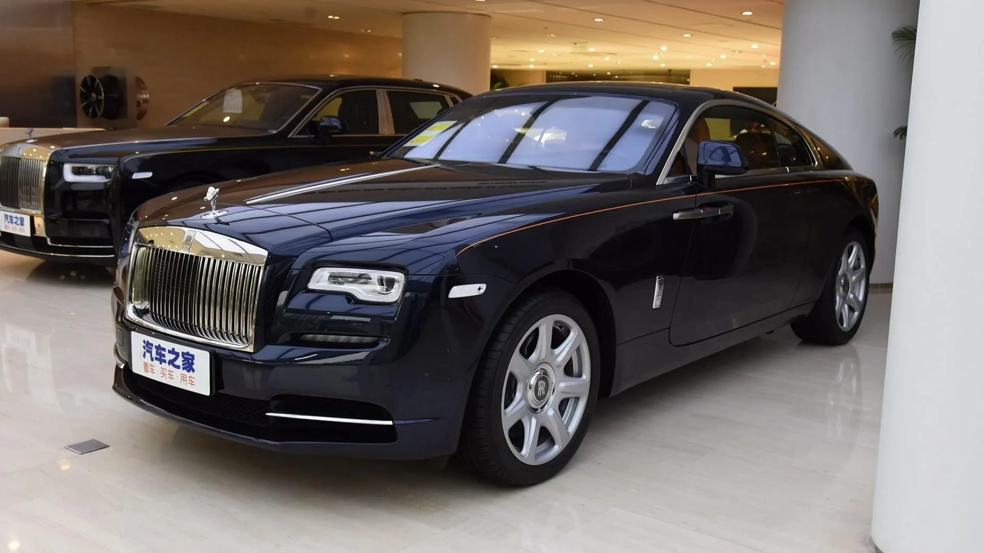 体验豪车 劳斯莱斯魅影 指导价505.00-590.00万