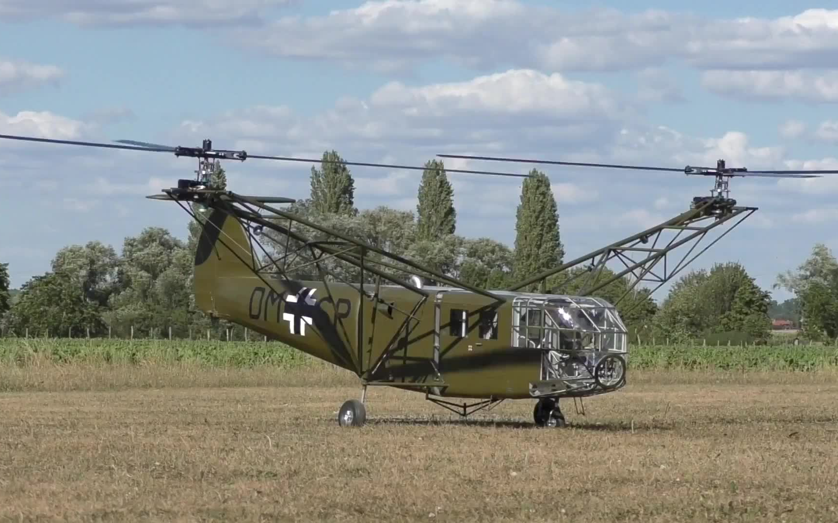 fa-223 遥控像真直升机模型