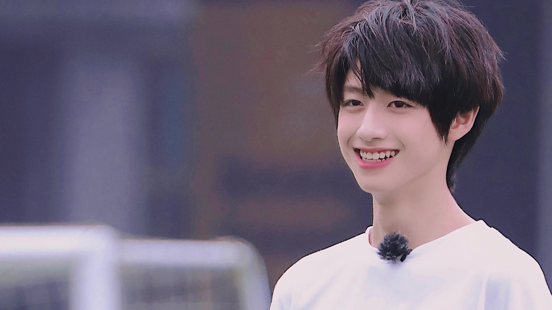 夏天山城 少年在悄悄长大-18l 朱志鑫 静悄悄_哔哩哔哩 (゜-゜)つロ