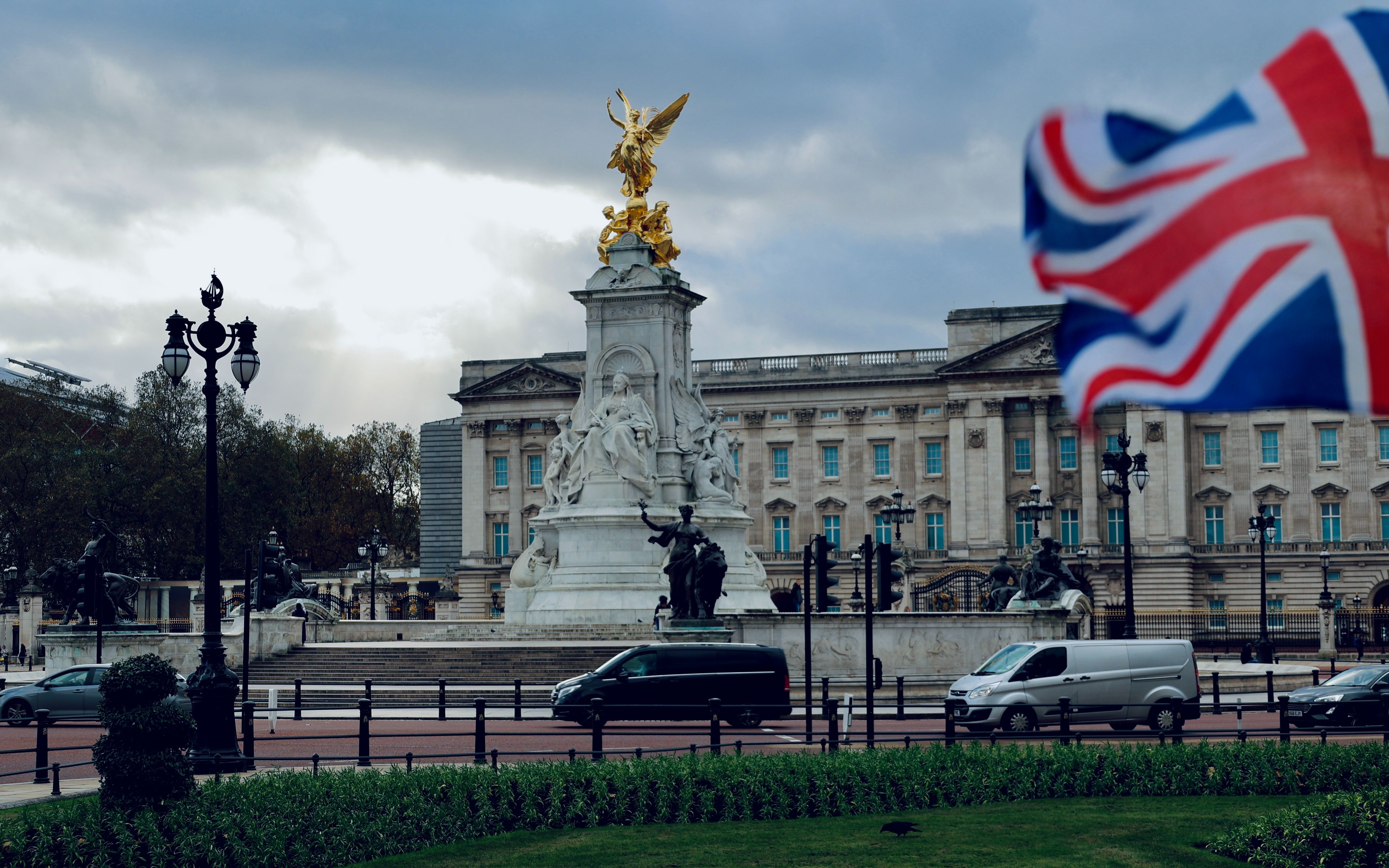 一人游英国02重现王冠场景从首相府到白金汉宫没想到唐宁街藏了这么多