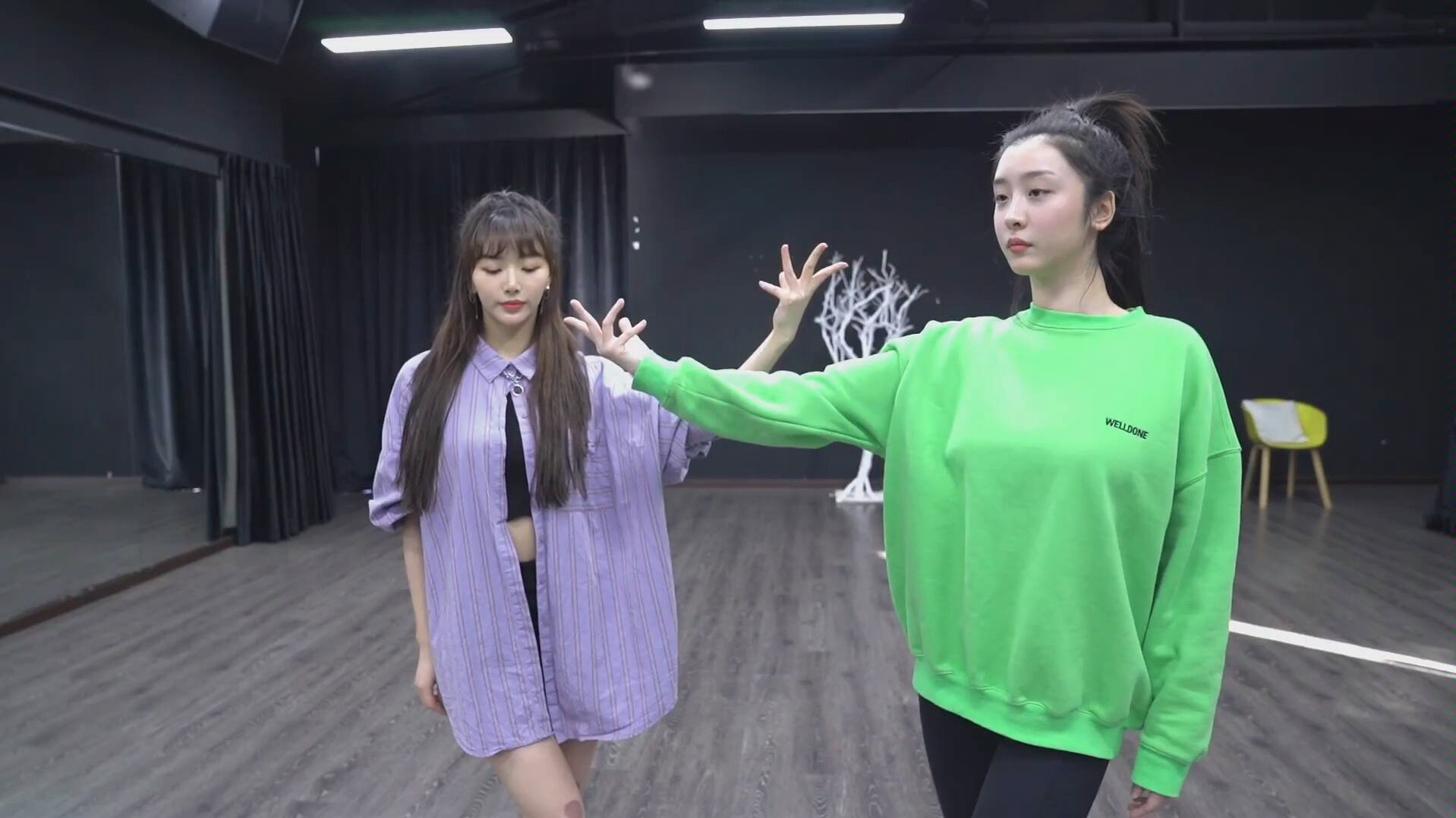 青春有你2孔雪儿x赵小棠我的新衣练习室无修音版