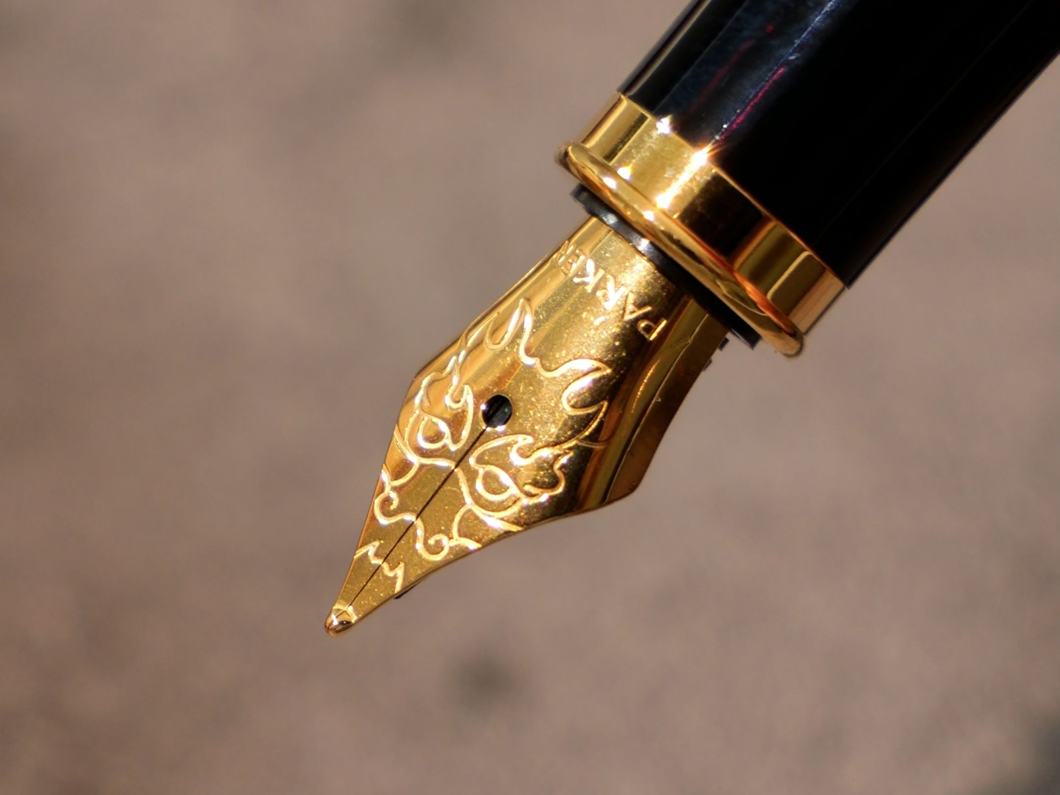 派克御龙钢笔,龙年送礼的最佳选择