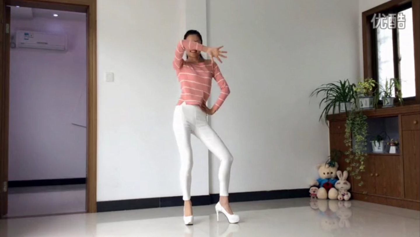 活动  新生代广场舞(白色紧身裤,附赠背面演示)