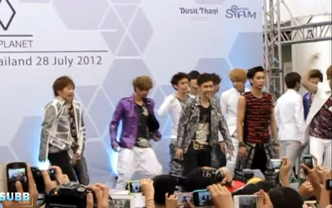 [图]120728 EXO 泰国MINI LIVE  HISTORY 【全体】