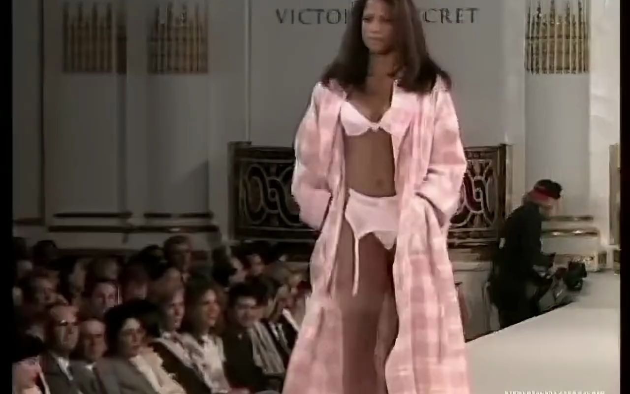 [图]【转载修复】维多利亚的秘密 1996年 Victoria's Secret Full Runway Show