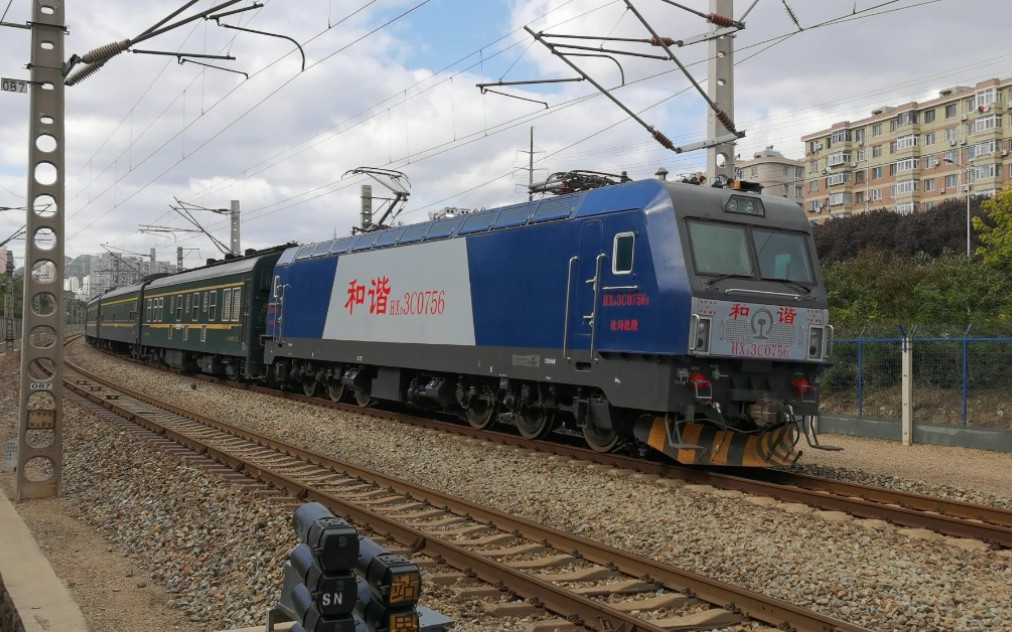 沈局沈段hxd3c 0756牵引k7512次沙河口站两道通过