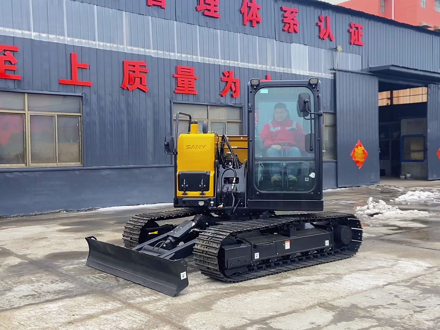 小型旋挖钻机爆改全新三一挖机!挖机改装旋挖钻机进行中