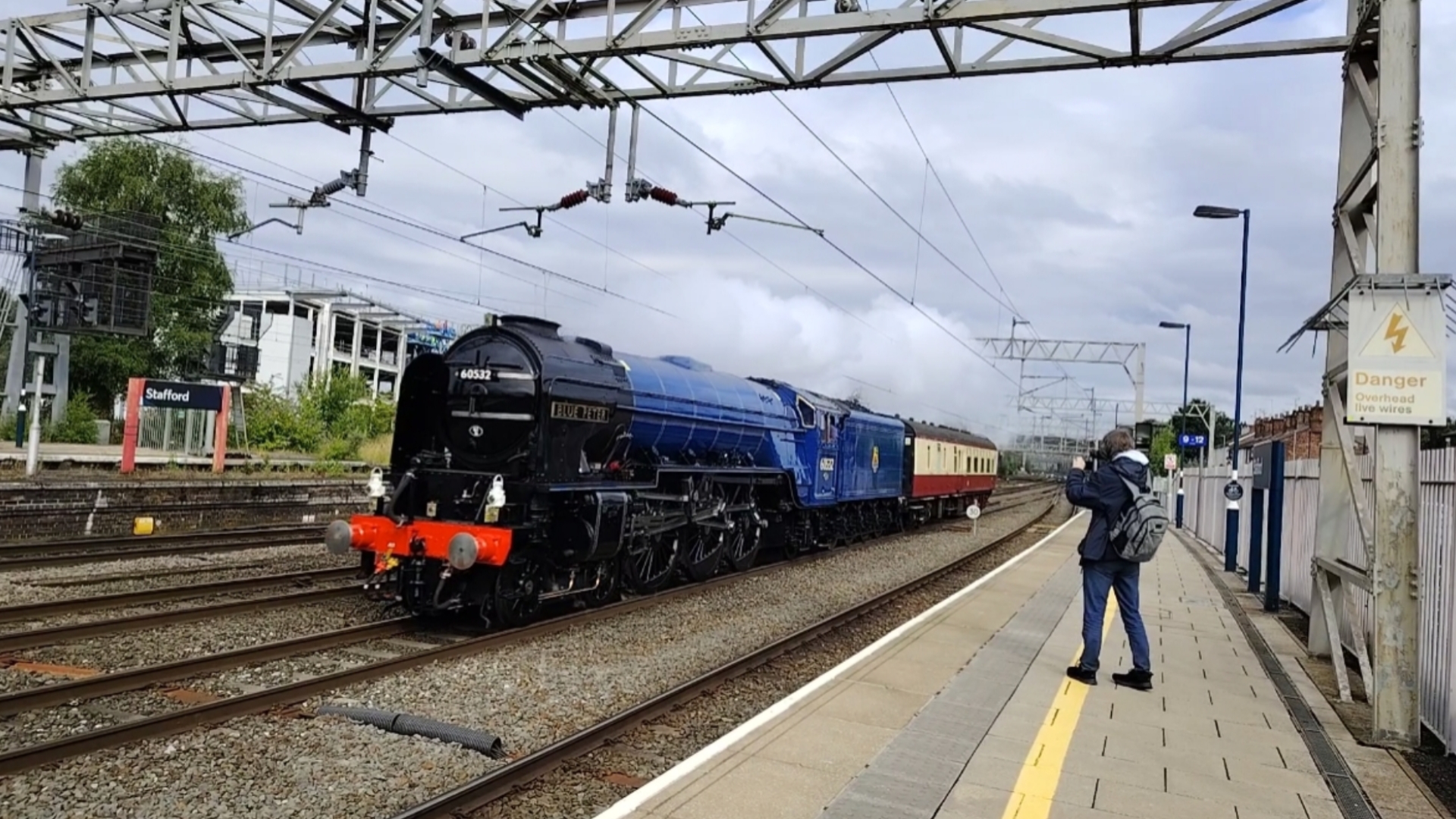 英国铁路"蓝彼得"号蒸汽机车通过斯塔福德车站.对,我又拍蒸汽机车了