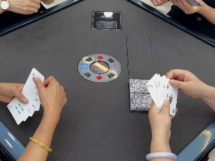 能打麻将的扑克机#掼蛋