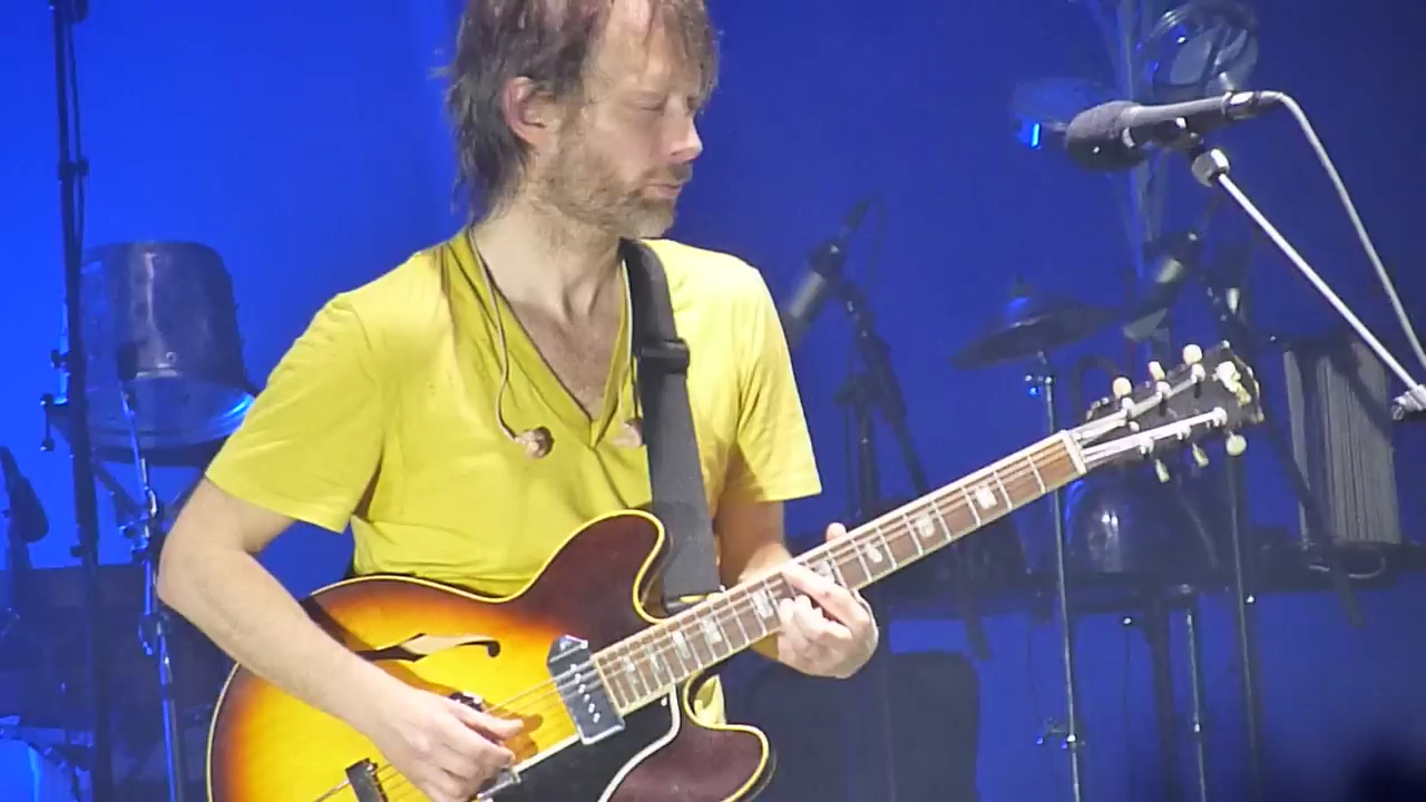 [图]Thom Yorke - Present Tense - Citi Wang Theatre Boston 2010-04-08 HD