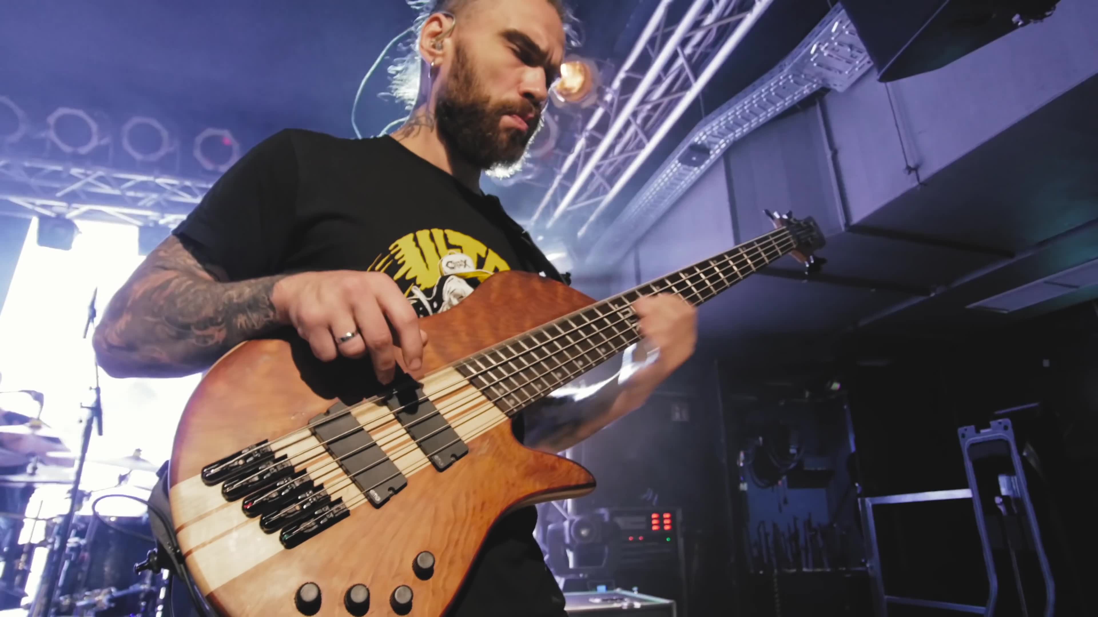 贝斯演绎 乌克兰女声前卫金属 jinjer - wallflower_哔哩哔哩_bili