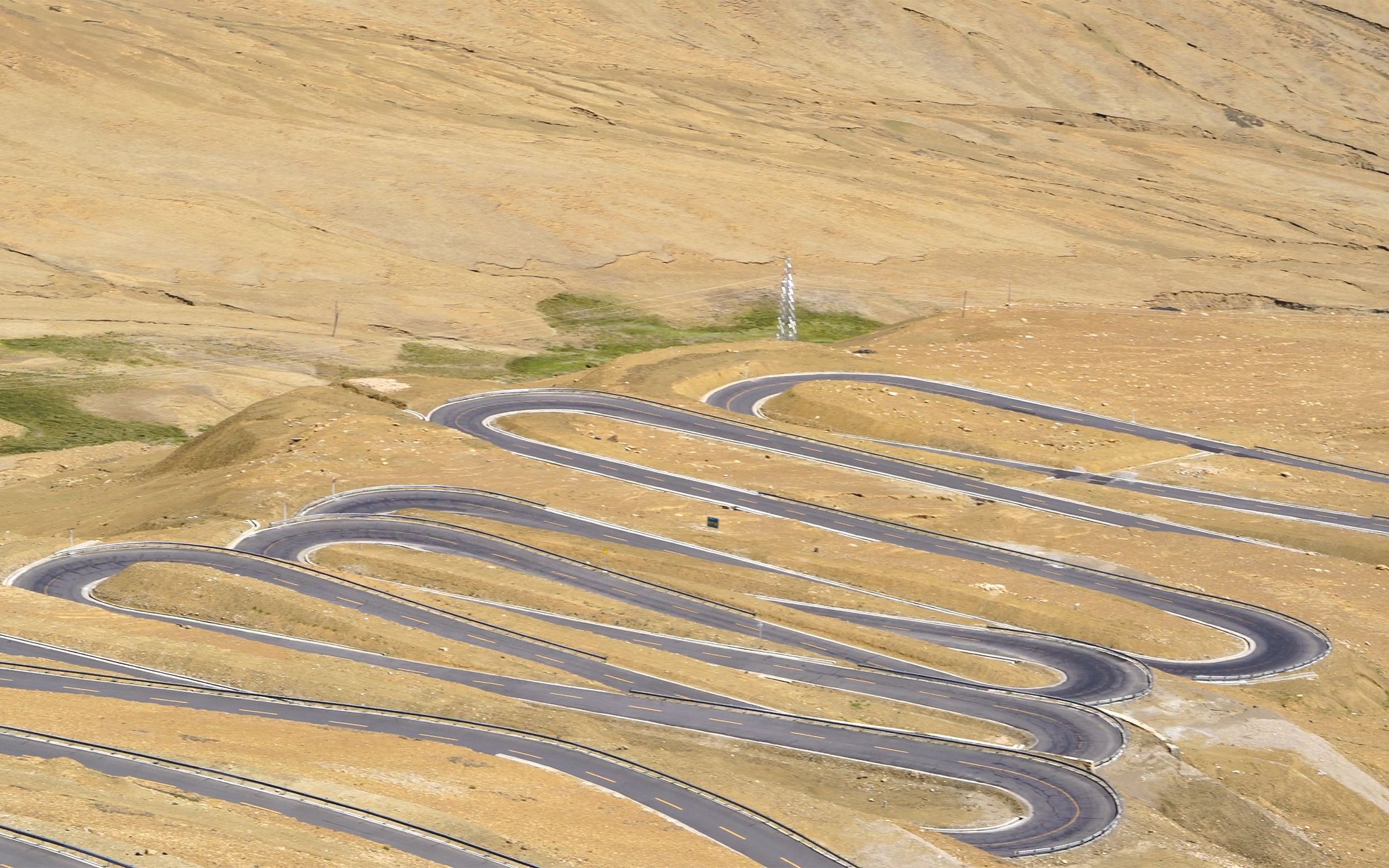 周末珠峰108道拐上线 一样的精彩剪辑 一样的震撼风景 大家久等了