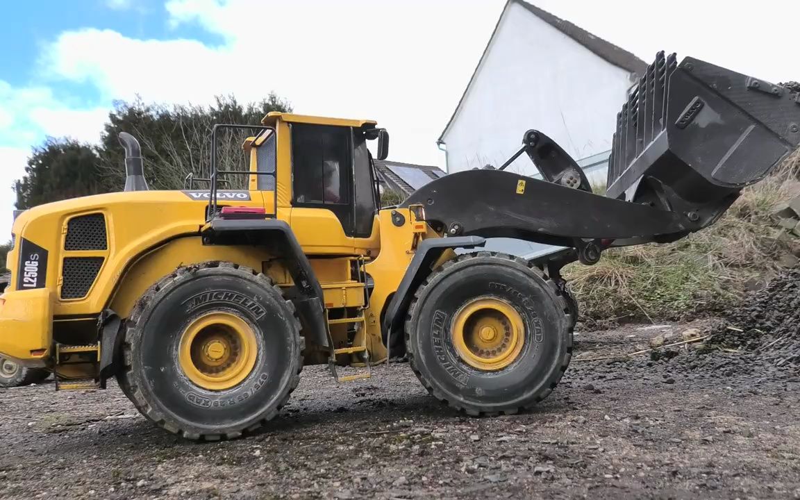 沃尔沃l250g rc在行动!