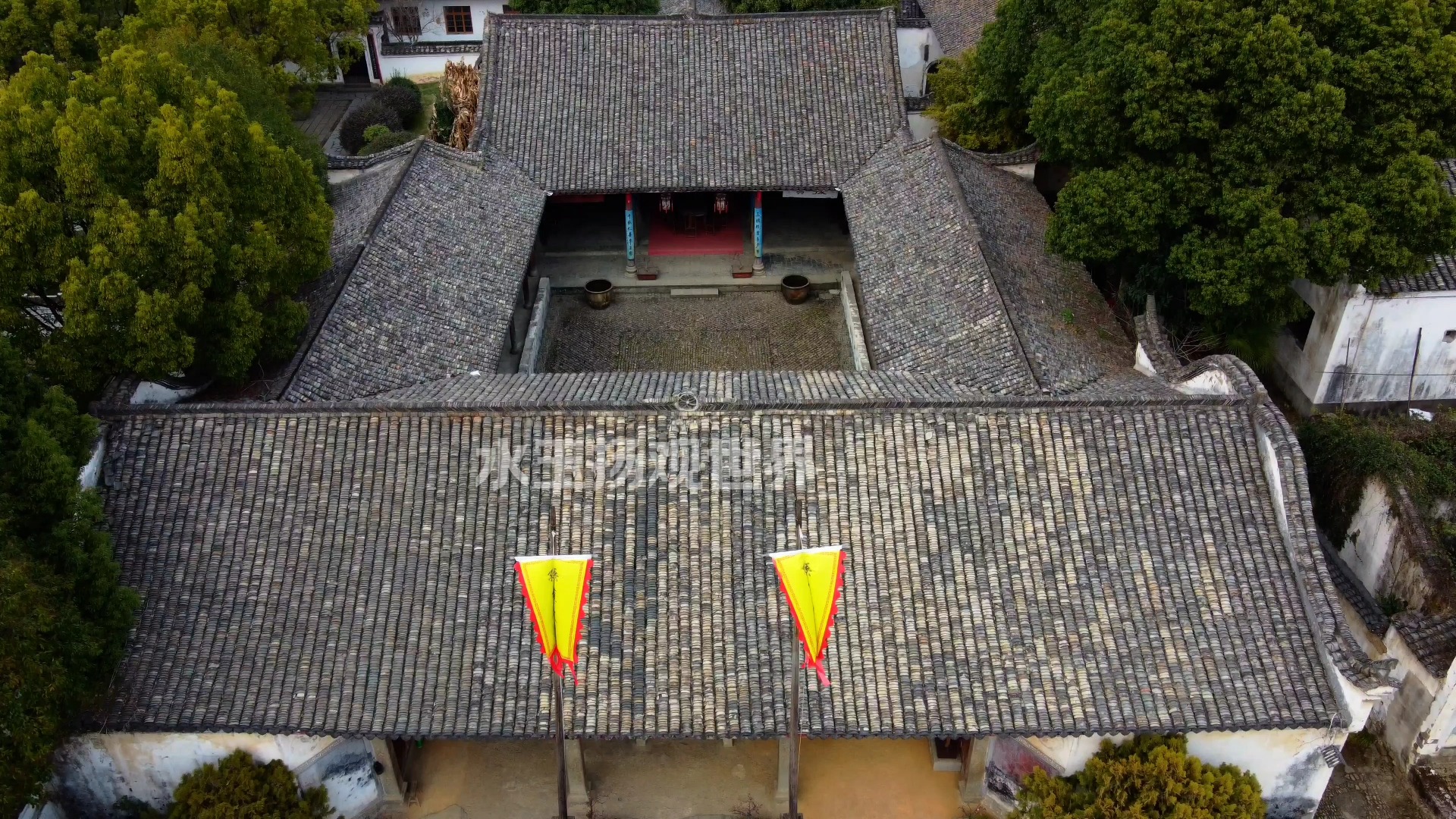 航拍杭州龙门古镇,这里遍布孙氏宗祠,诉说着对孙权的漫长记忆