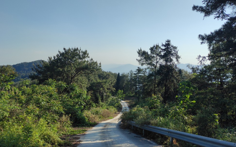 达州铁山天路初夏转山