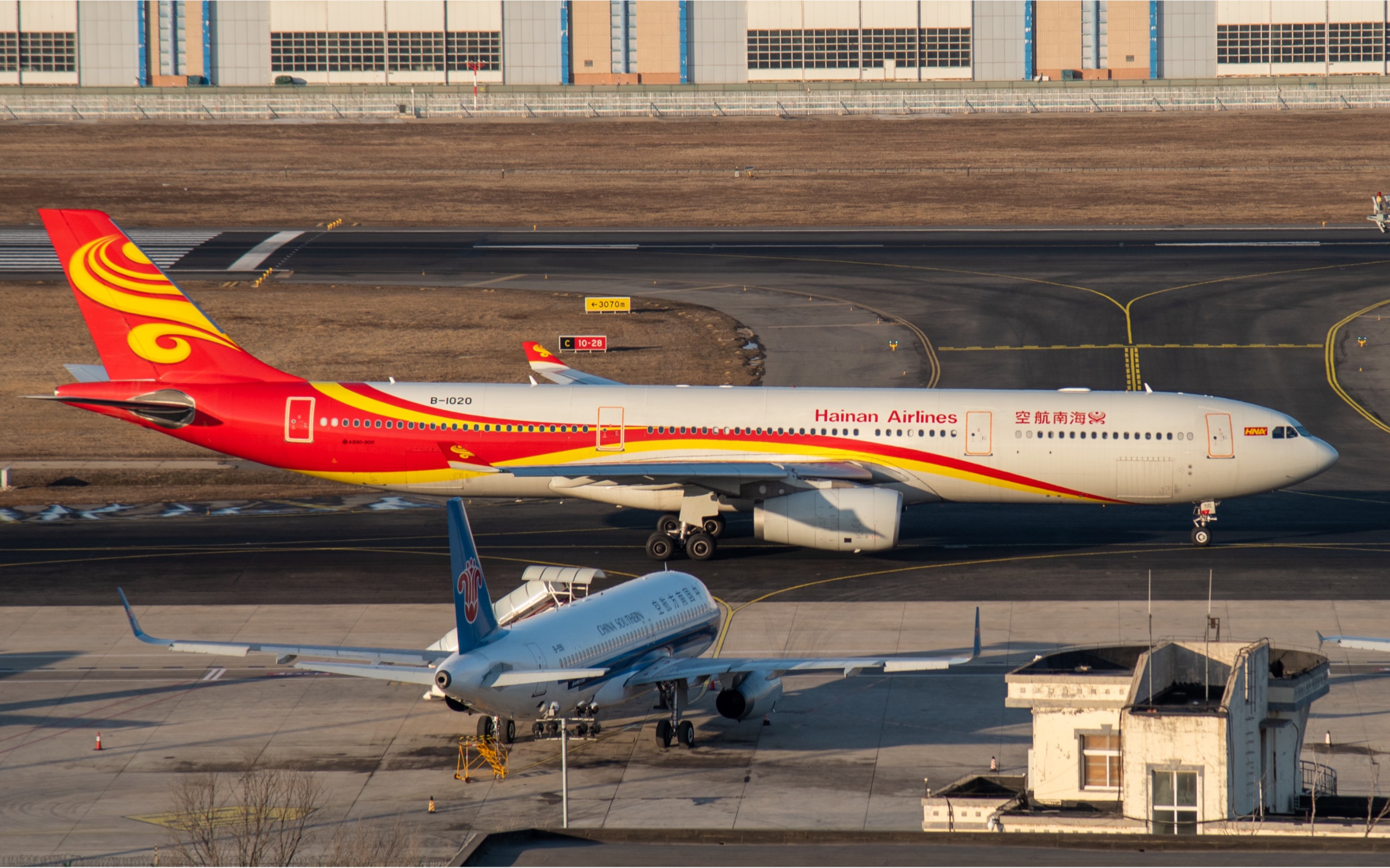 海航330-300 b-1020元旦大连起飞